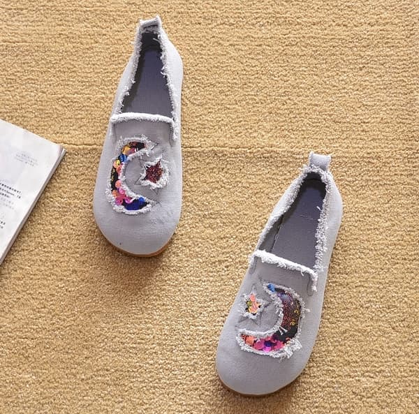 レディーススリッポン 花柄刺繍デニム風切りっぱなし加工レディーススリッポン